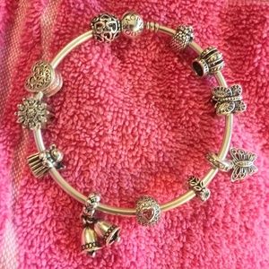 Pandora braclet